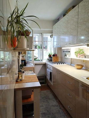 Vand apartament 3 camere