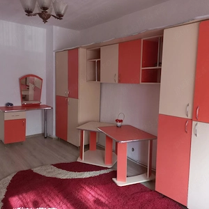 Roman- Inchiriez apartament 2 camere decomandat, et 1, 61 mp, langa Scoala nr. 9 Roman - imagine 3