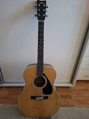 Chitară Acustică Vintage Yamaha SJ-180 (Anii '80) + Cutie Rigidă (Hardcase)