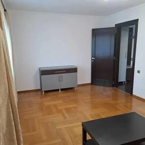 Apartament 2 camere zona Strand - imagine 3