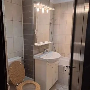 Apartament 2 camere zona Strand - imagine 6