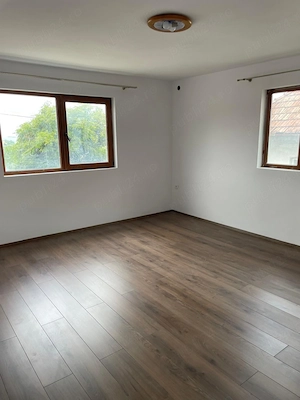  Casă cu 4 camere+teren 569mp, Săcele Cernatu, 200m de primărie centru - imagine 3