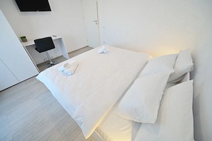 Apartament 3 camere decomandat zona Doamna Stanca - imagine 3