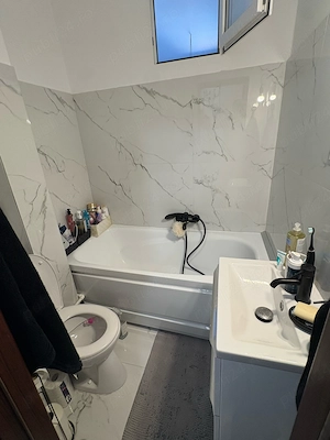 Vand apartament 3 camere, 2 bucatarii Calea Sagului - imagine 2