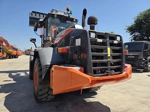 Incarcator cupa 3mc, 2019, 6.049h, Full option, gresare automata, Anvelope L5, cantar-94.900 eur+Tva - imagine 2