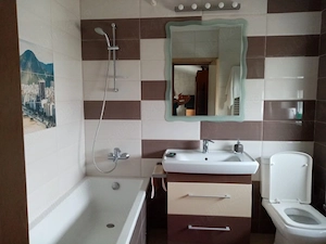 PROPRIETAR inchiriez et.1+2 in vila Rosu Chiajna, 4 camere, 2 bai, terasa, 2 parcari - imagine 2