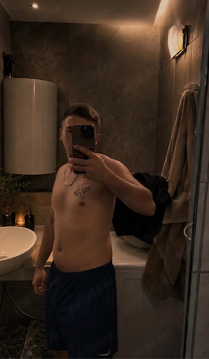 19 ani te astept la mine 