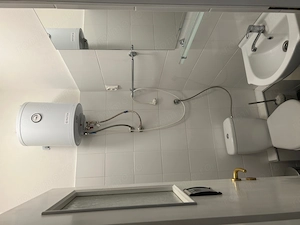 De inchiriat garsoniera pentru birou in cladire istorica, parter, 25 mp, amenajata, 2 incaperi, baie - imagine 3