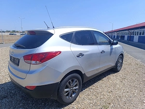 Vand schimb Hyundai Ix35 2.0 benzina163cp, 4x4 ,Octombrie 2015  - imagine 2