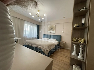 Apartament cu 3 camere de vânzare