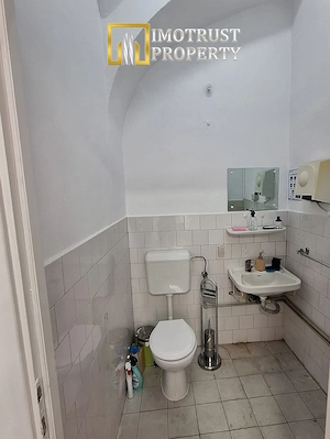 Spațiu ultracentral de vânzare în Arad | 87 mp utili - imagine 6