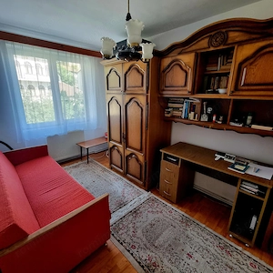 Proprietar, vand apartament 3 camere in Resita si garaj, separat - imagine 8