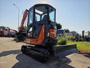 Excavator 4t HItachi ZX33U-6, 2023, 737t, ad sapare 4m, cupla rapida+3 cupe noi-38.900 eur+Tva