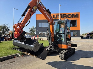 Excavator 4t HItachi ZX33U-6, 2023, 737t, ad sapare 4m, cupla rapida+3 cupe noi-38.900 eur+Tva - imagine 10