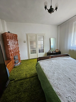 Casa cu teren la strada principala in Bocsig, jud Arad, deschidere pe 2 strazi, 8 km de orasul Ineu - imagine 2