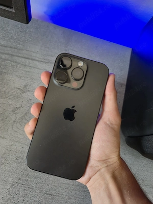 iphone 16 pro black