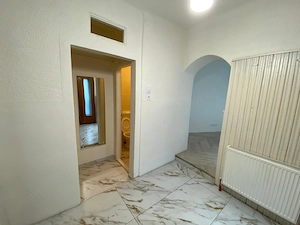 Spatiu comercial 4 camere zona Central Sibiu - imagine 9