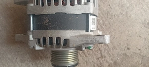 Vând 4 electromotoare,4 alternatoare,1 pompă de apă,o turbină,si o clapetă de Accelerație  - imagine 2