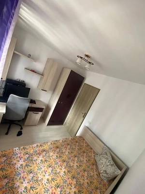 Apartament 3 camere Poarta 6 - imagine 3