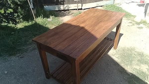 vand masa de lemn
