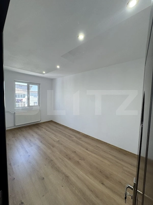 Apartament 3 camere, 45 mp, zona Craiovița Nouă - imagine 2