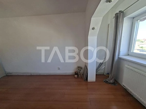 Apartament decomandat de vanzare 2 camere Strand etaj 4 acoperis - imagine 4