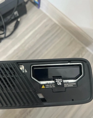 vand xbox 360 E (model 2014) 320 GB