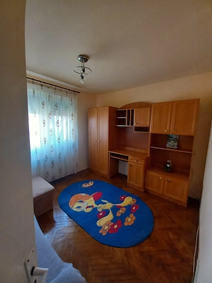 Inchiriez apartament semidecomandat-Calea Sagului - imagine 8