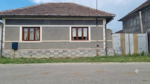 casa de vanzare cu curte