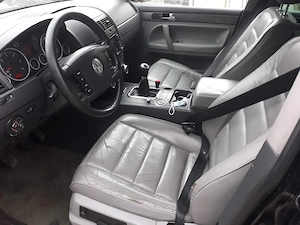 Volkswagen Touareg  - imagine 9