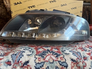 Faruri Audi A3 8P (2003–2008) LED DRL + Lupă TYC – Pereche - imagine 2