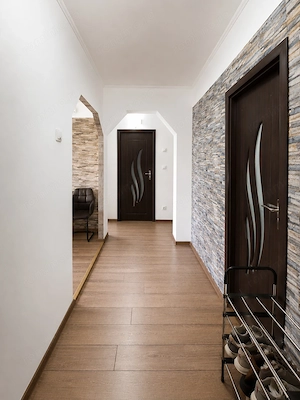 Apartament cu 3 camere - Etajul 4 - Complet Renovat - IMOBIHOR  - imagine 2
