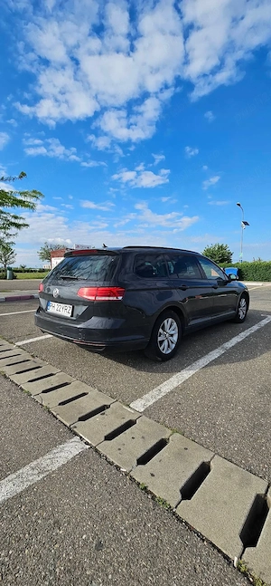 Vand Vw Passat B8, fabricatie 05.2016, motorizare 1.6 diesel, in stare foarte buna!!! - imagine 2