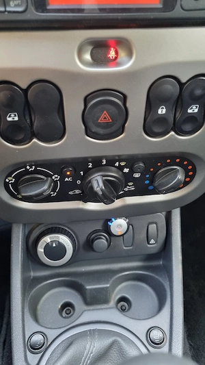 Dacia Duster 4x4 - imagine 2