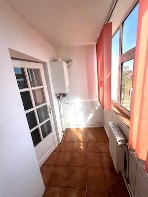 Apartament 2 camere spatios central, Bals  - imagine 7
