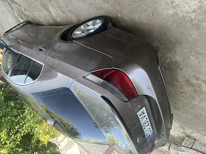 Caut să vând urgent e60 525d facelift 2010 pt pasitonti e o masina foarte frumoasa  - imagine 2