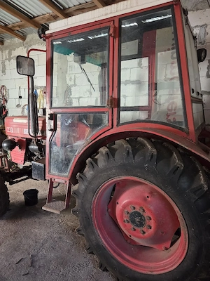 Vand Tractor U445 si Presa - imagine 3