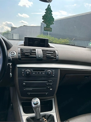 BMW Seria 1 118d - imagine 6