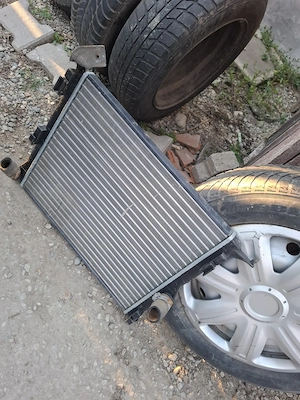 Vând elctromotor ,alternator ,radiator si roți de rezervă Logan din 2009 - imagine 2
