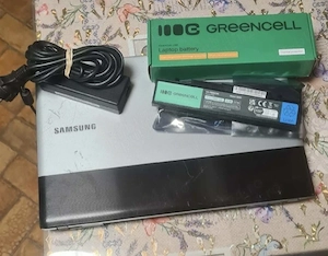 Laptop Samsung i7 SSD 240GB 12GB rami placă video 1GB baterie NOUĂ !