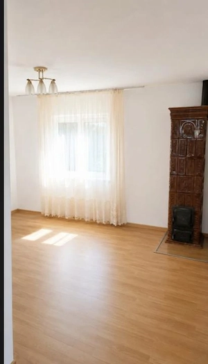 Casă de vânzare în comuna Corbi - imagine 5