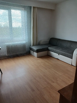 Zona Semiluna, 2 camere decomandat etajul 4 din 10-cu lift, mobilat si utilat - imagine 4