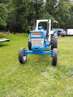 Tractor Ford 5000 - imagine 5