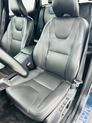 Volvo XC60 - imagine 17