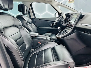 Renault Grand Scenic - imagine 19