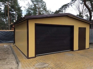 vând garaje auto din panou sandwhici pe structura metalica