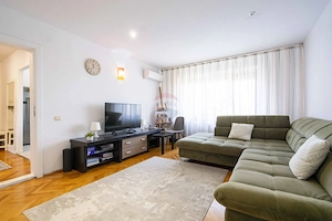 Apartament cu 4 camere de vânzare în zona Decebal - imagine 2