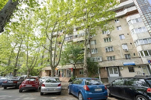 Apartament cu 4 camere de vânzare în zona Decebal - imagine 9
