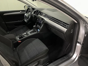 Volkswagen Passat - imagine 9