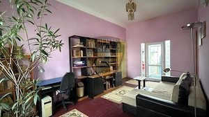 Casă cu teren de 1.025 mp Lumina | 4 camere | Potențial excelent de renovare  - imagine 8